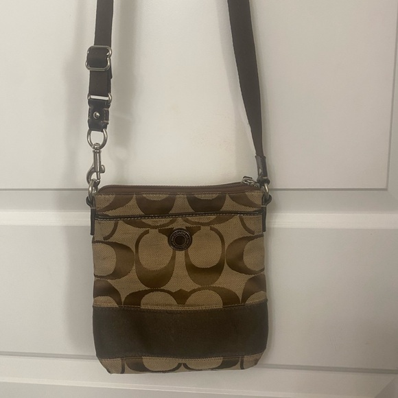 CLEARANCE 🌸🌺 Coach Brown and Tan Crossbody Bag - Picture 1 of 3